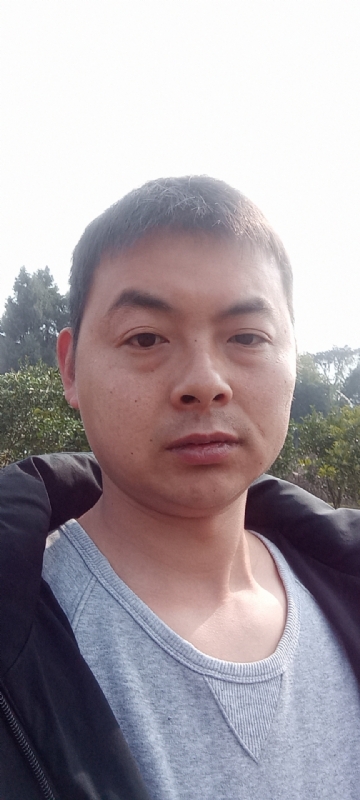 亲亲抱抱我爱你的第一张照片--宜宾相亲服务中心
