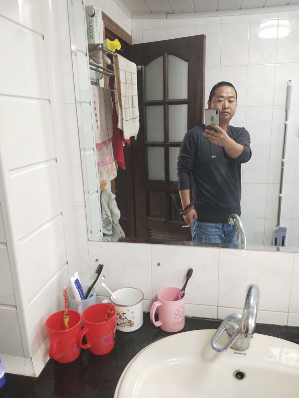 半世人间的第二张照片--宜宾相亲服务中心