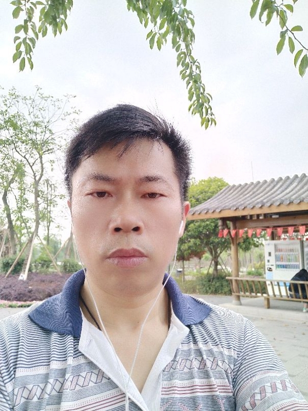 一个人的孤单的第一张照片--宜宾相亲服务中心