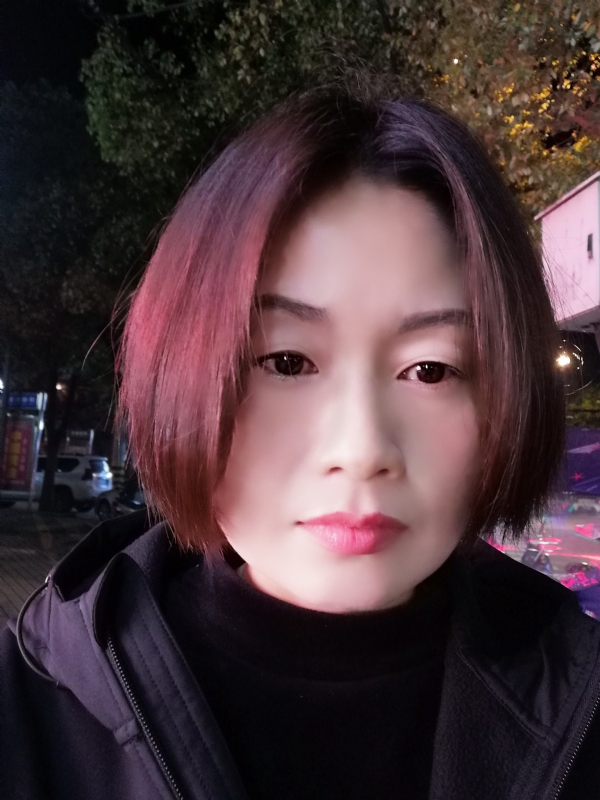 风中百合的第一张照片--宜宾相亲服务中心