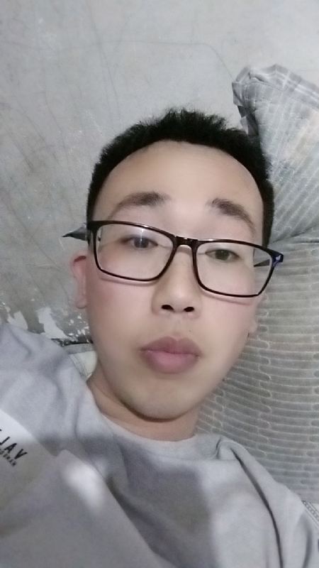 喜欢比我大的女人的第一张照片--宜宾相亲服务中心