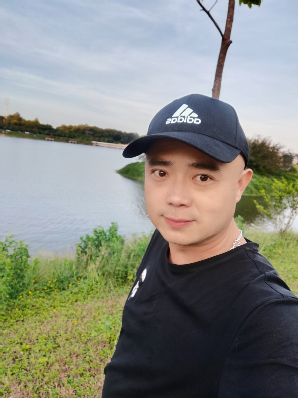 石头哥的第一张照片--宜宾相亲服务中心
