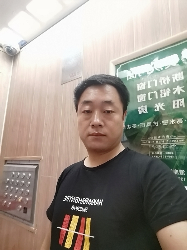 江南烟雨的第一张照片--宜宾相亲服务中心