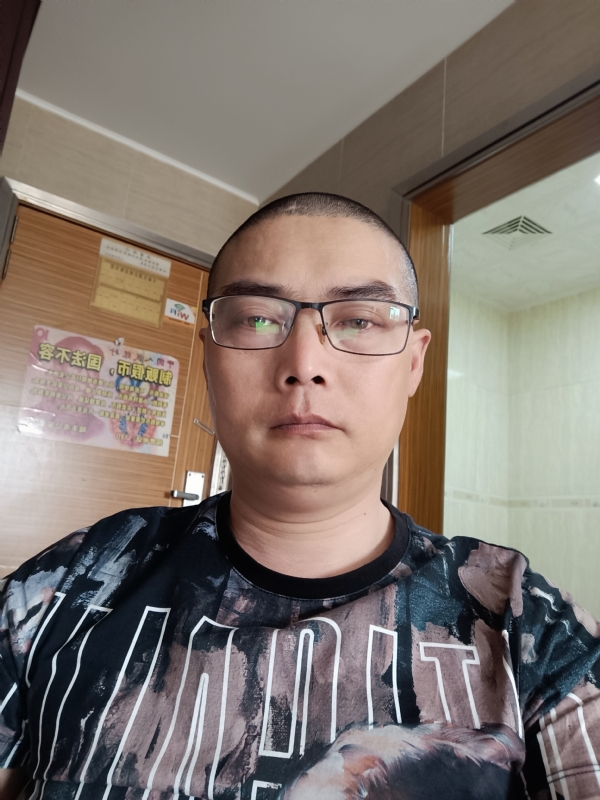 心梦无痕的第一张照片--宜宾相亲服务中心