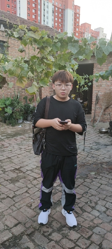 辛禹的第二张照片--宜宾相亲服务中心