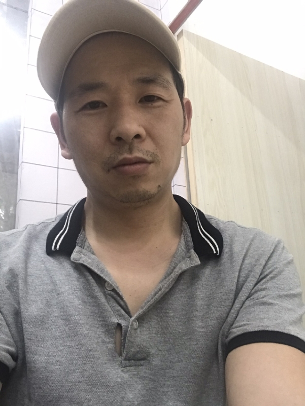 老何的第一张照片--宜宾相亲服务中心
