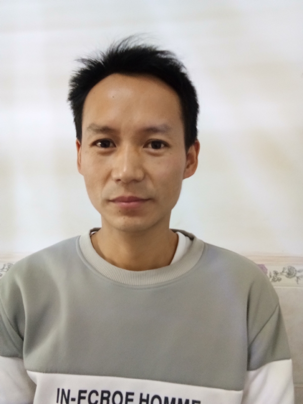 单亲爸爸的第一张照片--宜宾相亲服务中心