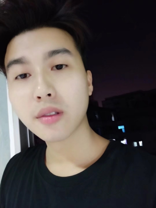 皮特王的第二张照片--宜宾相亲服务中心