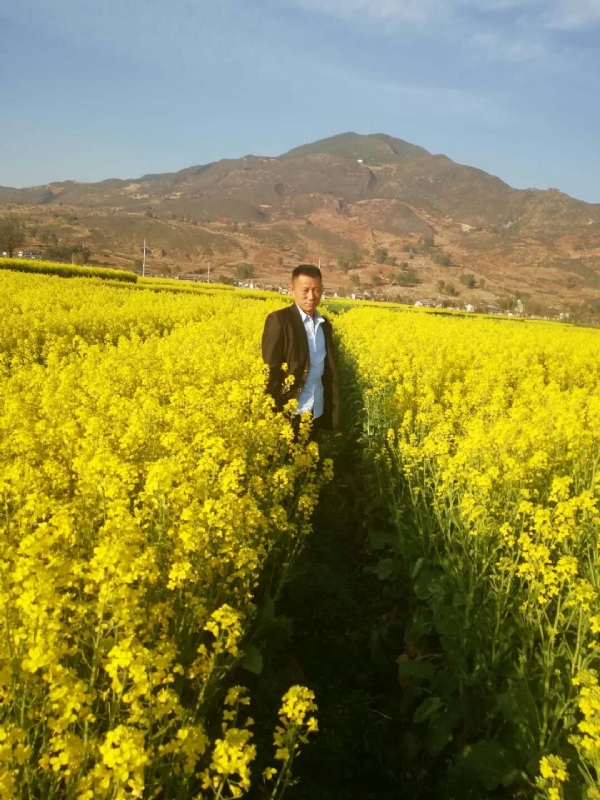 小宇的第一张照片--宜宾相亲服务中心