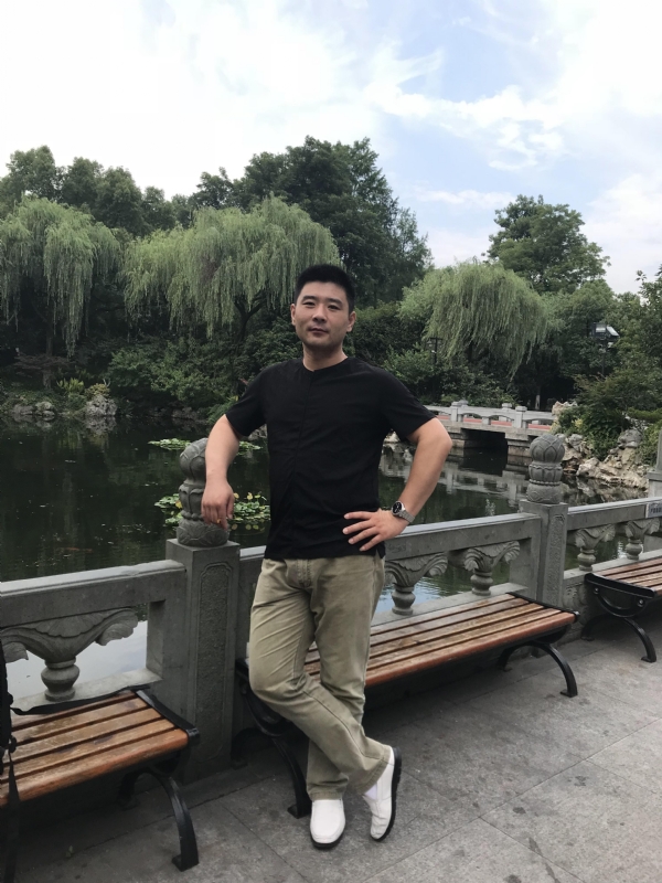 未来可期的第一张照片--宜宾相亲服务中心