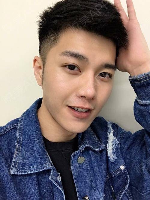 莱威体育赵的第二张照片--宜宾相亲服务中心