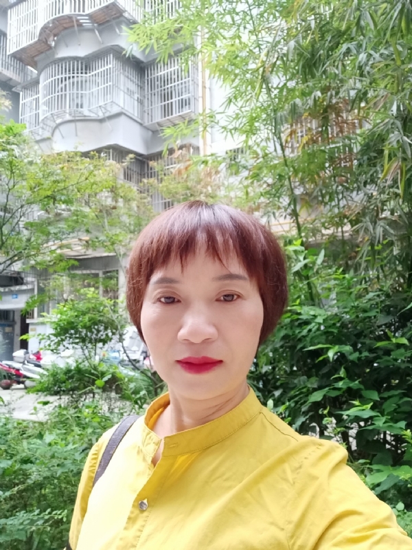 小瓶子的第二张照片--宜宾相亲服务中心