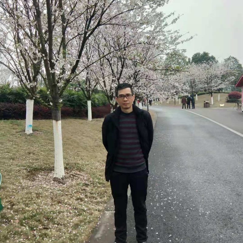 痴心爱人的第一张照片--宜宾相亲服务中心