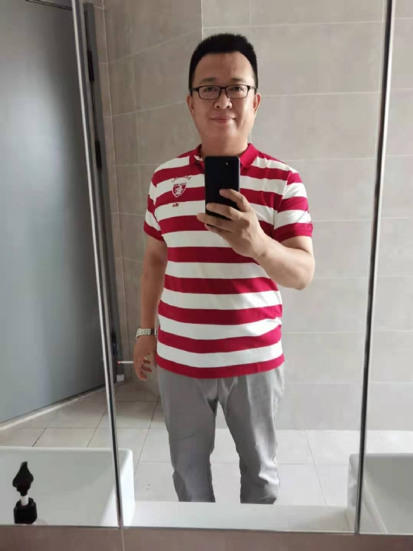 行走的打桩机的第一张照片--宜宾相亲服务中心