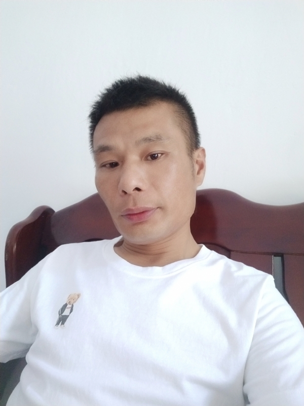 年少轻狂的第一张照片--宜宾相亲服务中心