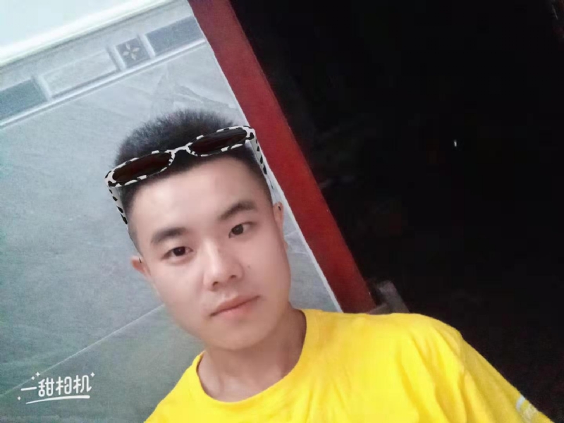 建国90周年的学渣的第一张照片--宜宾相亲服务中心