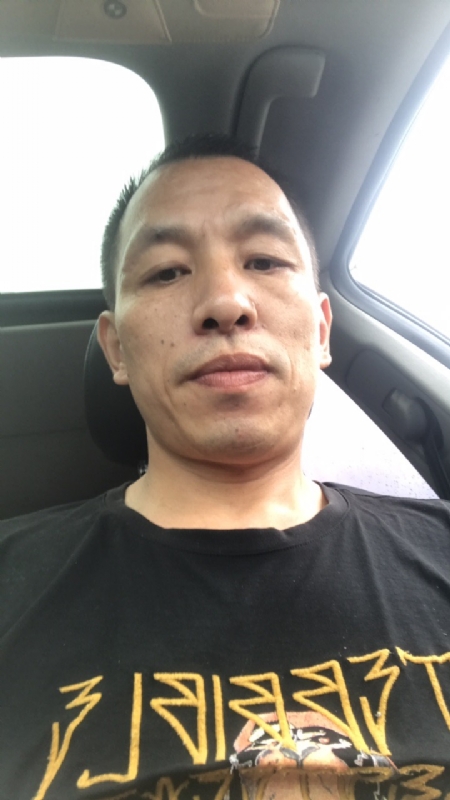 迷茫的第一张照片--宜宾相亲服务中心