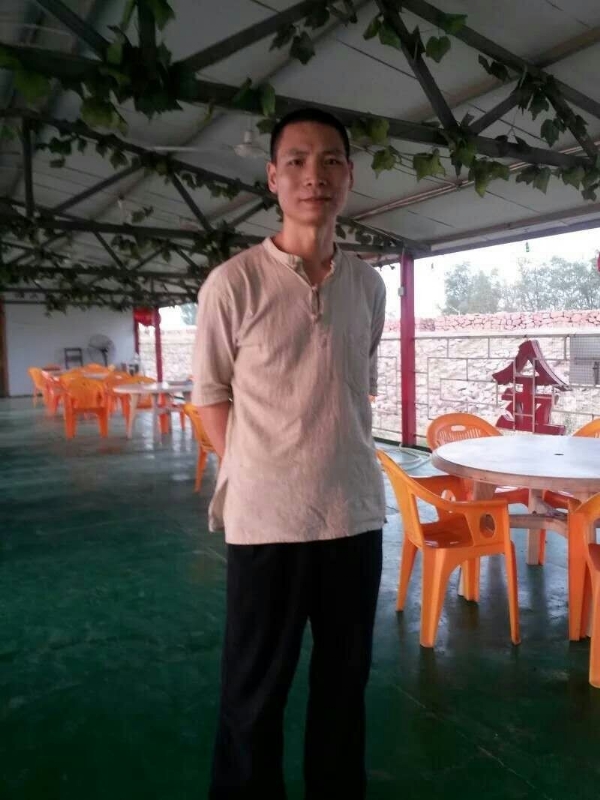 周哥的第三张照片--宜宾相亲服务中心