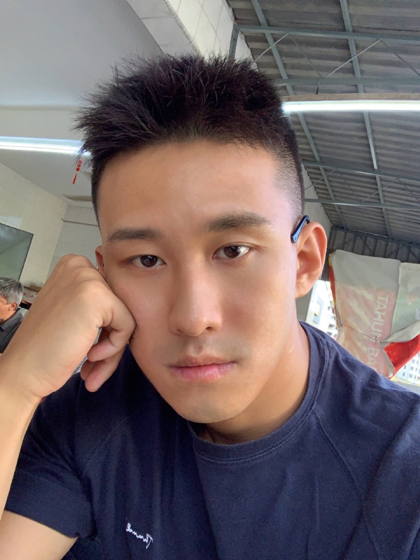 相见恨晚的第二张照片--宜宾相亲服务中心