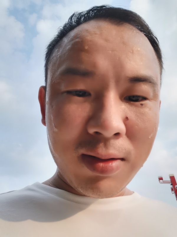 唐老鸭的第一张照片--宜宾相亲服务中心