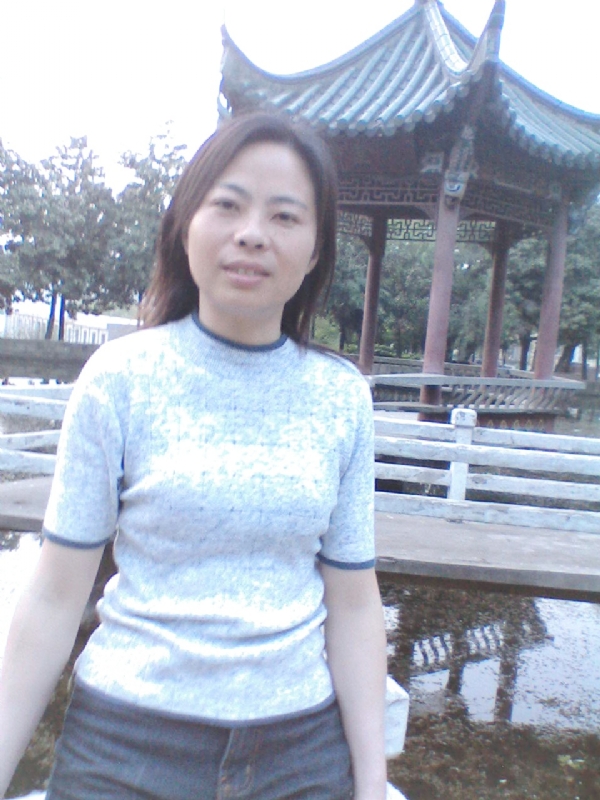 小草的第二张照片--宜宾相亲服务中心