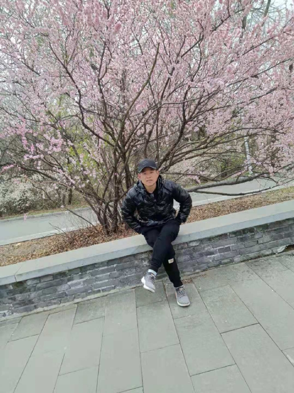 寻找幸福的第一张照片--宜宾相亲服务中心