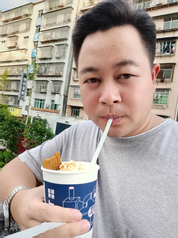 K金o的第一张照片--宜宾相亲服务中心
