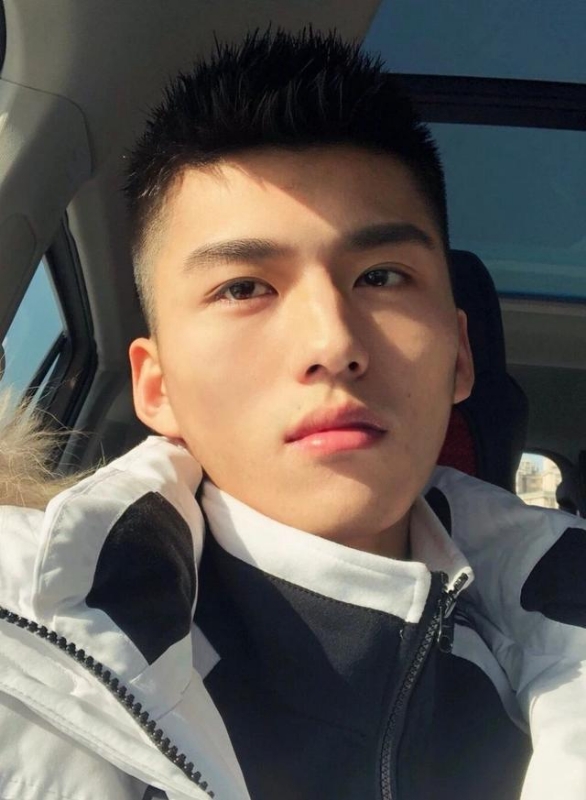 飞翔的第一张照片--宜宾相亲服务中心