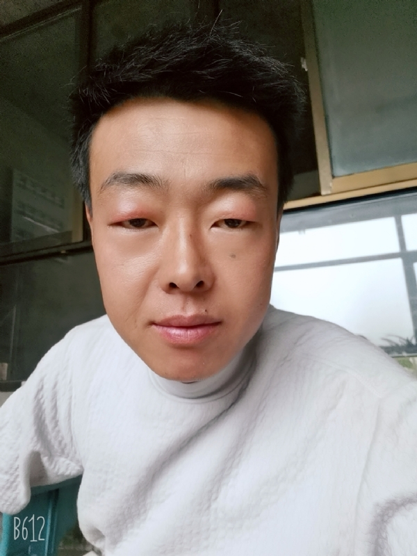 缺爱80后的第一张照片--宜宾相亲服务中心