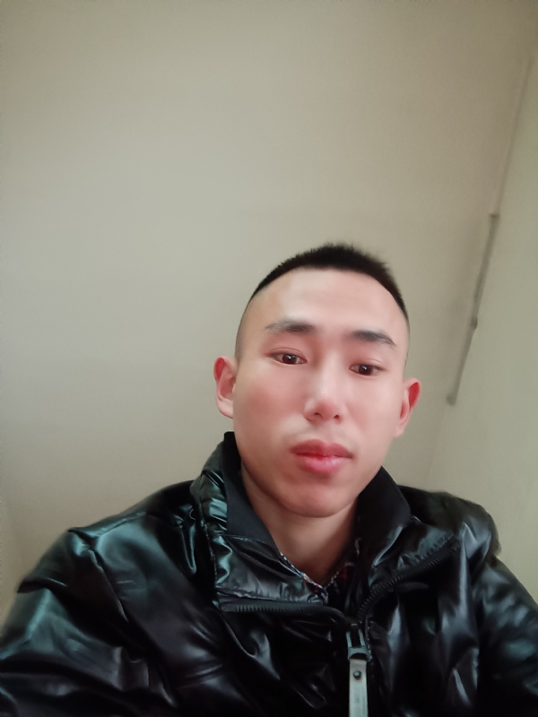 阿浩的第一张照片--宜宾相亲服务中心