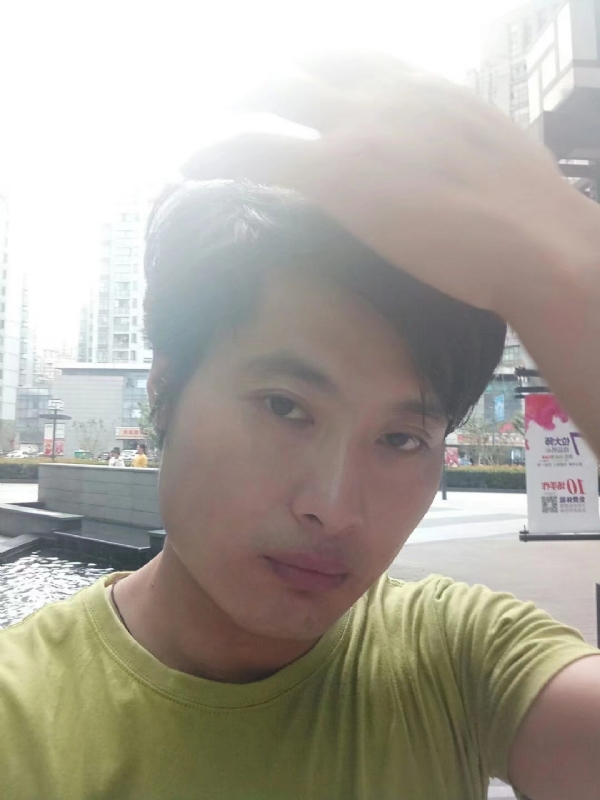 钢铁侠的第一张照片--宜宾相亲服务中心