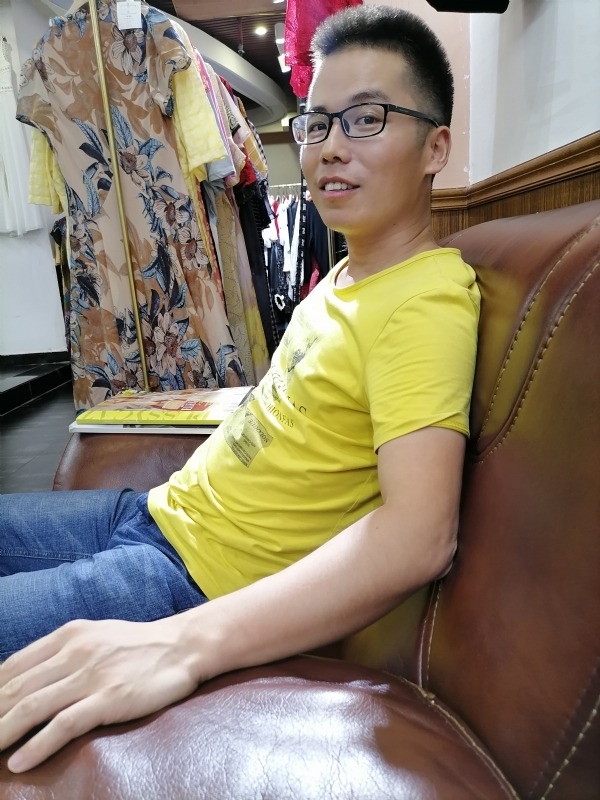 汪顺鹏的第一张照片--宜宾相亲服务中心