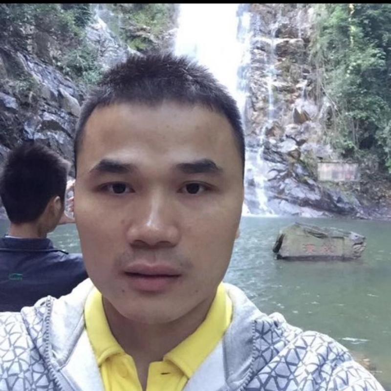 老梁的第一张照片--宜宾相亲服务中心