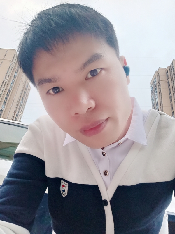 雨霁月清风的第一张照片--宜宾相亲服务中心