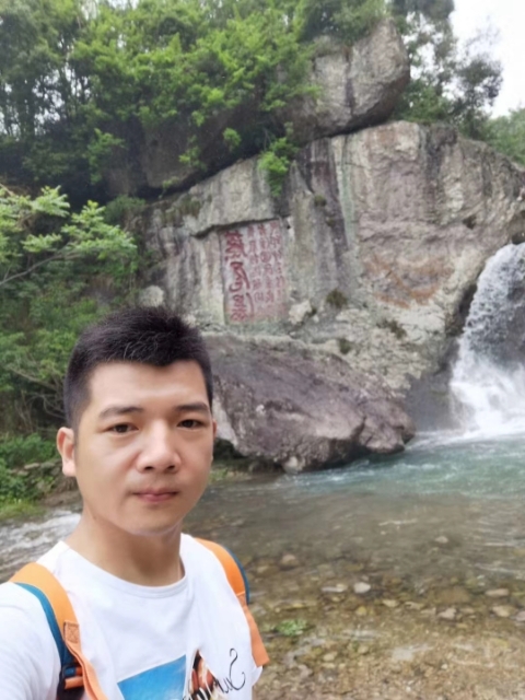愿得一人心的第一张照片--宜宾相亲服务中心