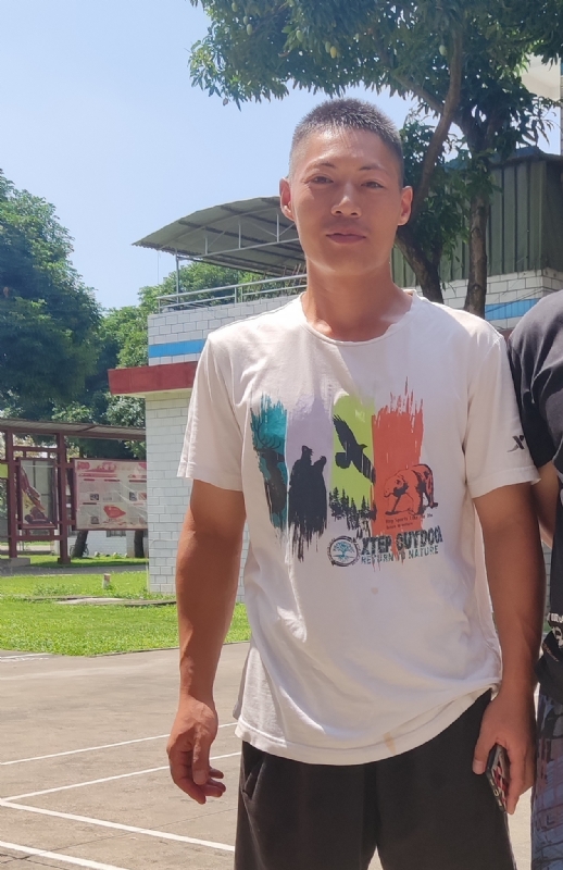 孤鹰的第一张照片--宜宾相亲服务中心