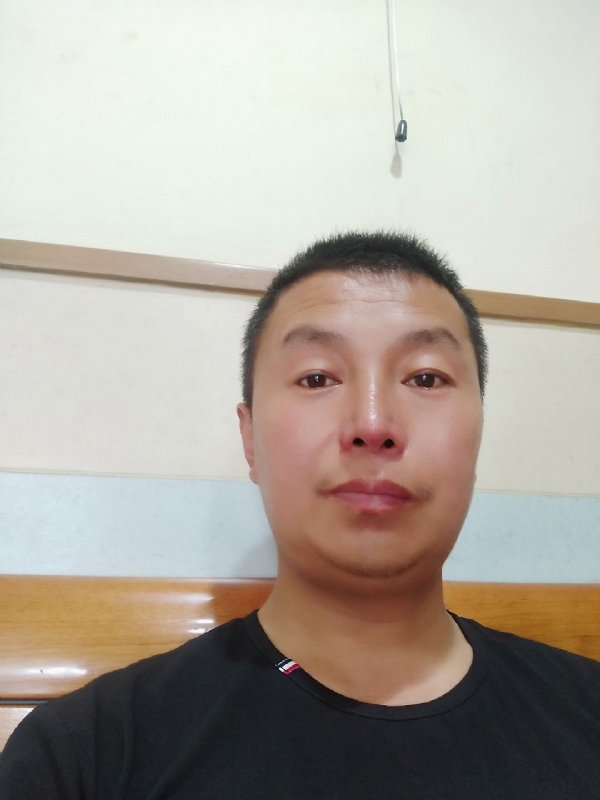 快乐的小鱼儿的第一张照片--宜宾相亲服务中心