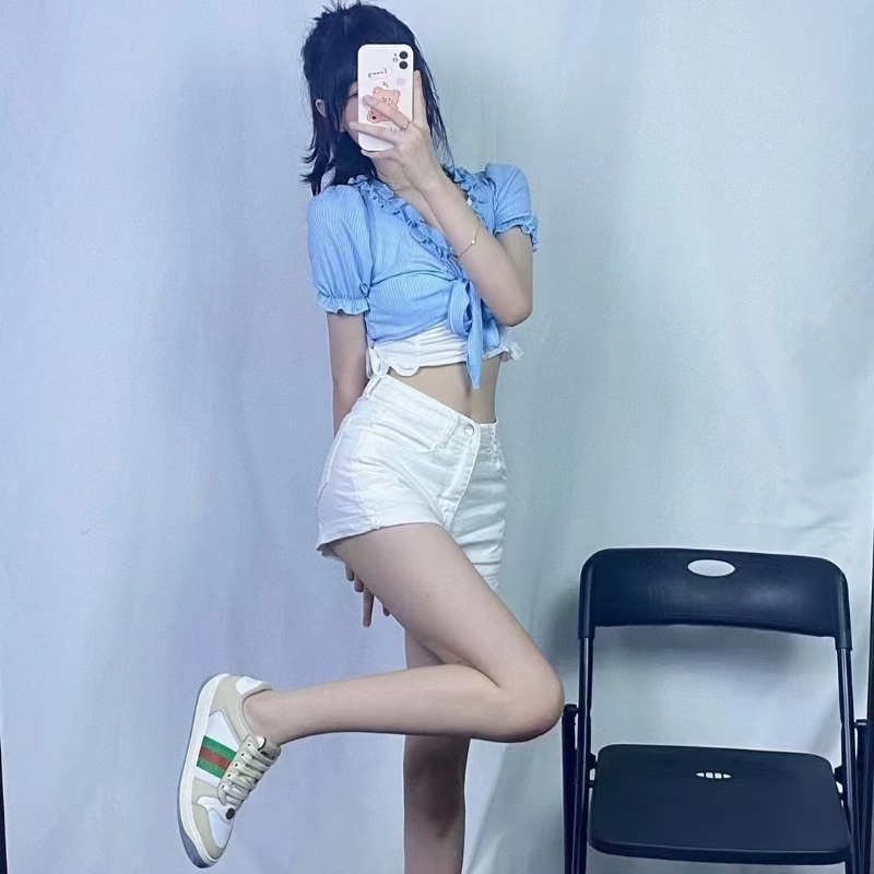 宝宝的第一张照片--宜宾相亲服务中心