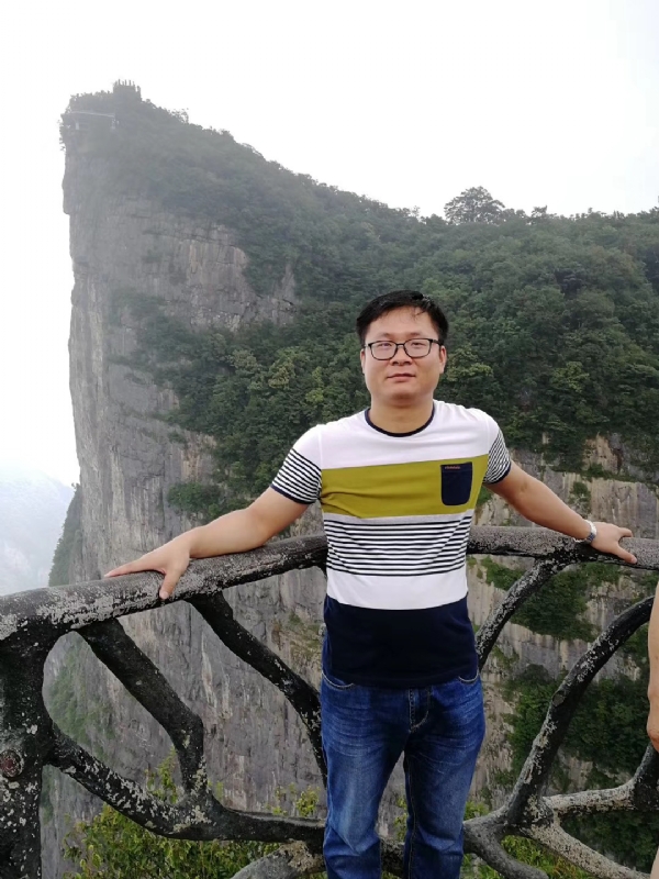 江汉的第一张照片--宜宾相亲服务中心