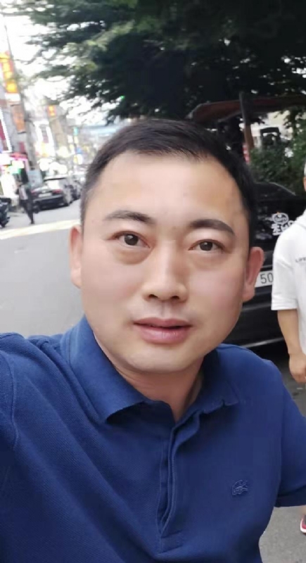李龙的第一张照片--宜宾相亲服务中心