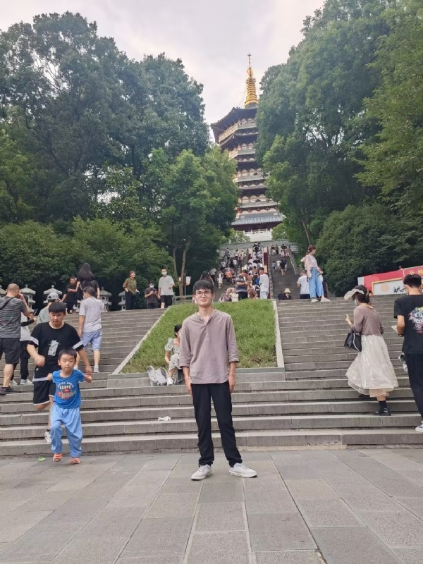 阳光男孩的第二张照片--宜宾相亲服务中心