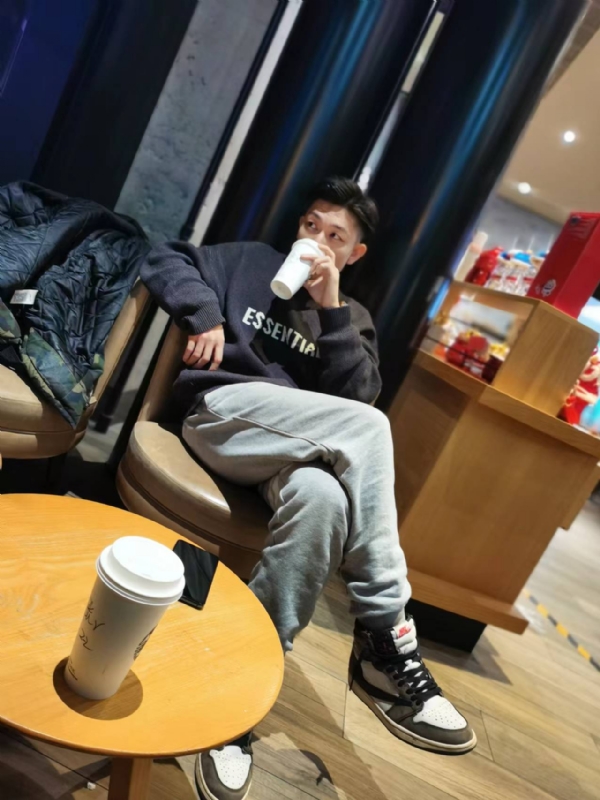 LAZY的第一张照片--宜宾相亲服务中心