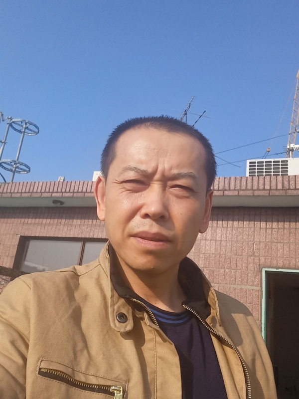 红尘逐浪的第一张照片--宜宾相亲服务中心