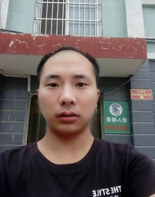 亮亮的第一张照片--宜宾相亲服务中心