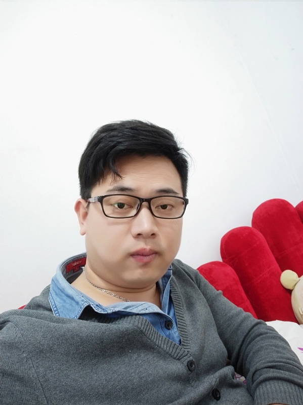 何必在亿的第一张照片--宜宾相亲服务中心