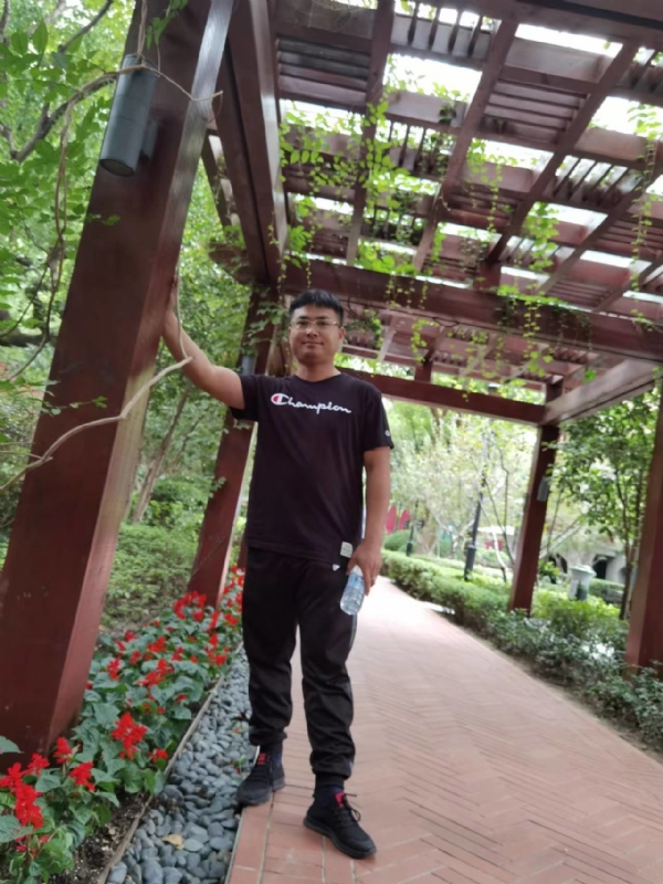 会飞的鱼的第一张照片--宜宾相亲服务中心