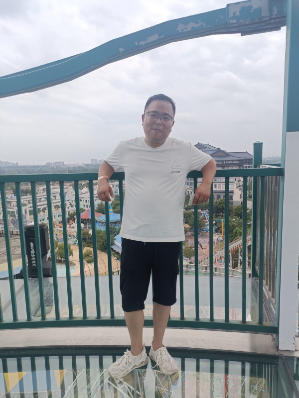 飞哥的第一张照片--宜宾相亲服务中心