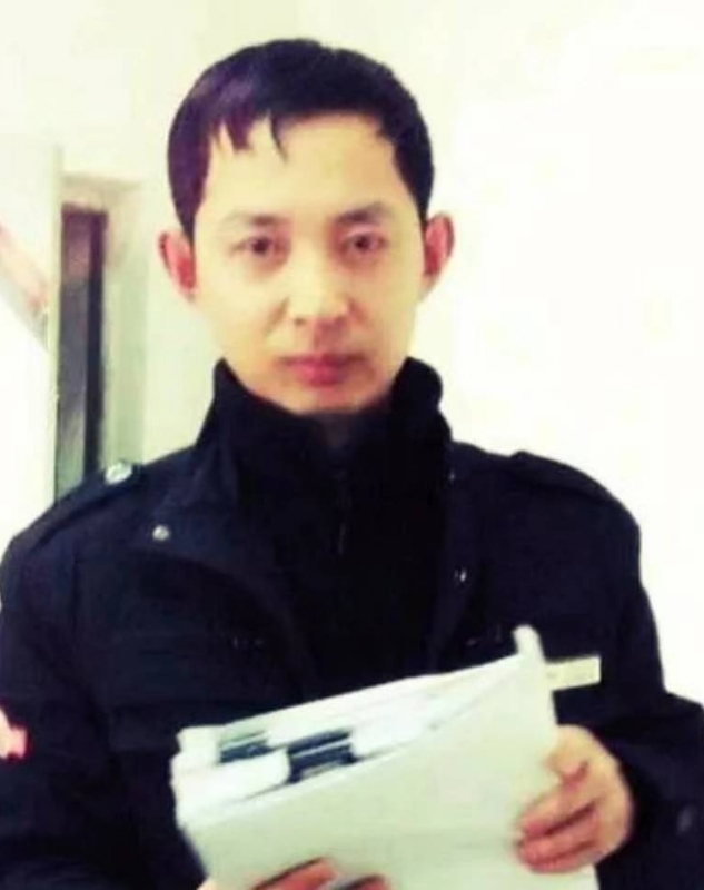 风雨中有你的第一张照片--宜宾相亲服务中心
