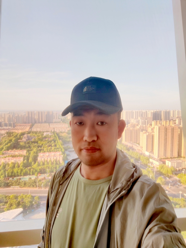 勇攀高峰的第一张照片--宜宾相亲服务中心