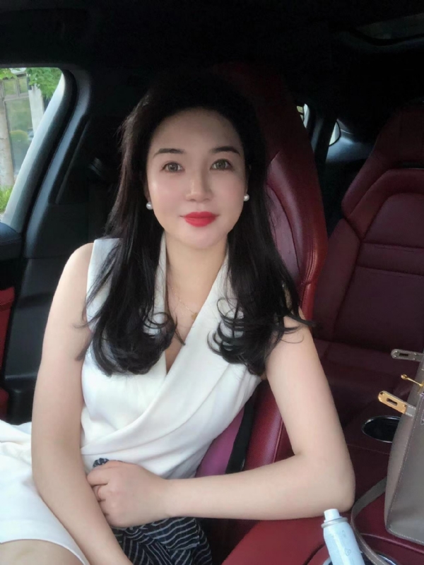 小雨的第一张照片--宜宾相亲服务中心